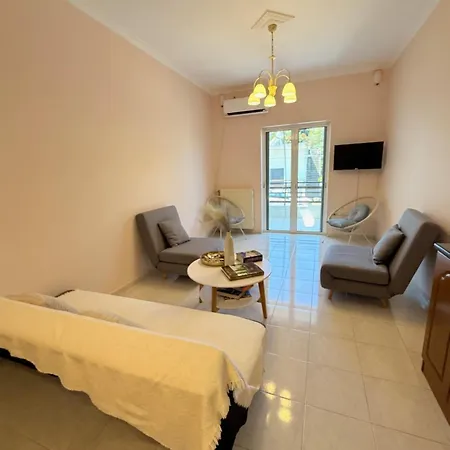 Zeus Apartment Vernardhaiika